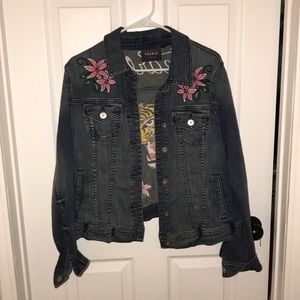 🌸Cute Retro Jean Jacket!🌸